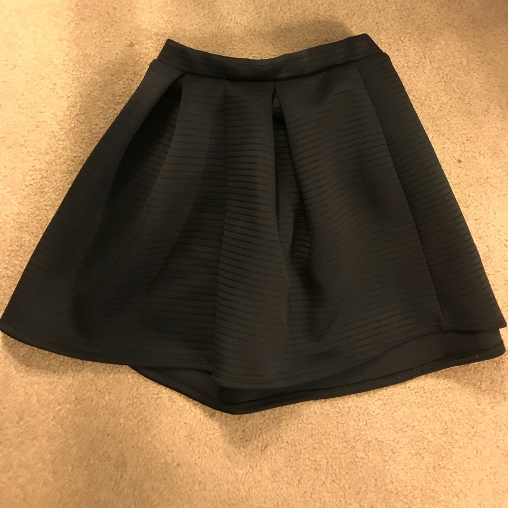 Black poofy skirt